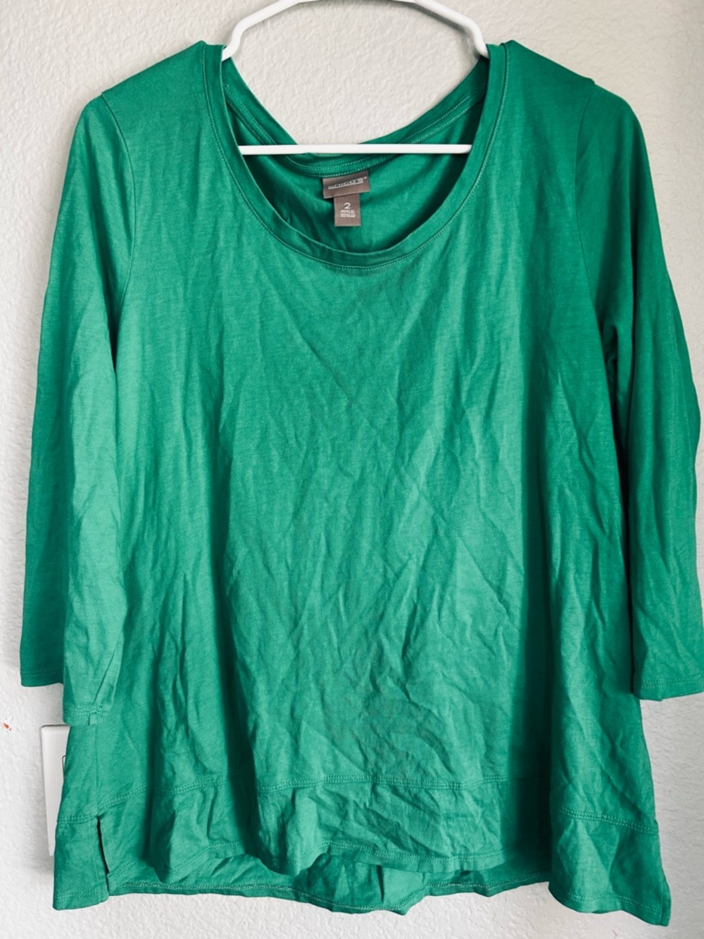Chico's Green Cropped Long Sleeve Scoop Neck Tee